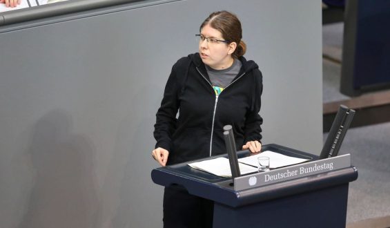 KI in der Regierung: Künstliche Intelligenz im Einsatz