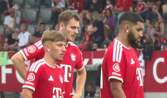 FC Bayern-Stars: Ohrpflaster und Vertragsgespräche