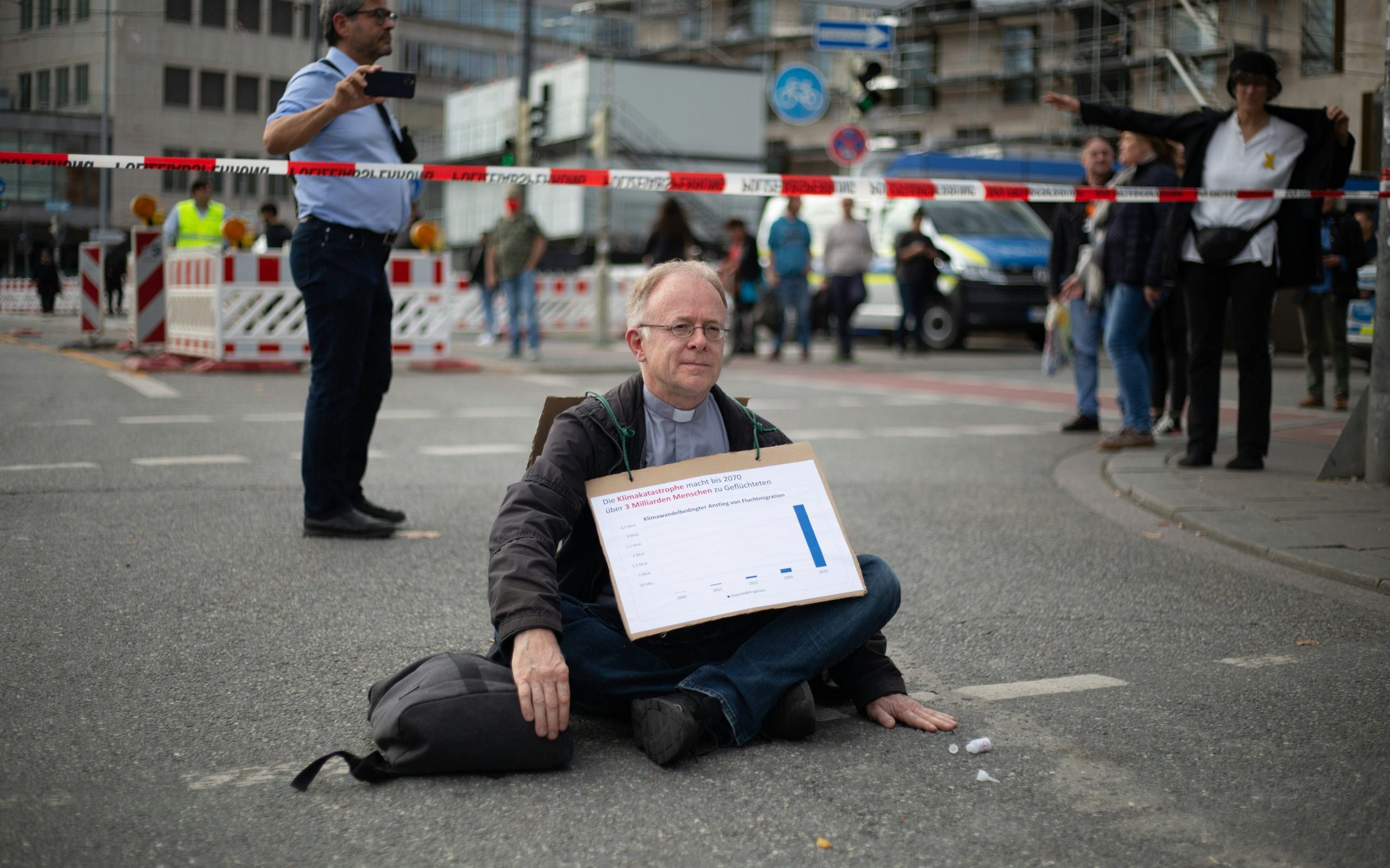 Nicht aufgeben: Der unbequeme Pater kämpft weiter fürs Klima