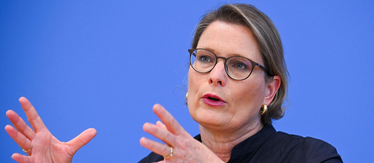 Gesetzliche Regelungen für Klimaanlagen in Mietwohnungen: Ein Gespräch über Anpassungen