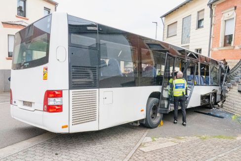 Schulbus-Unfall in Völklingen: Kinder verletzt