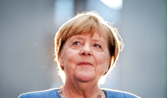 Merkel vergleicht CDU-Desaster mit Adenauer-Ansätzen