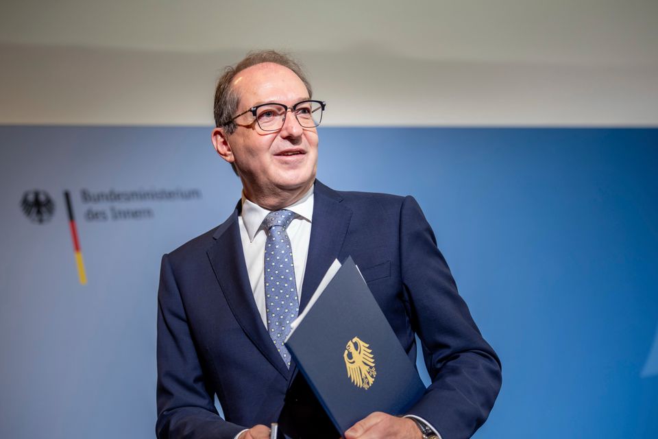 Betrug beim Erschleichen von deutschen Pässen