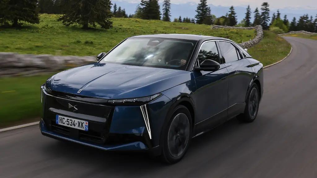 Citroën-Luxusableger mit Stecker: DS N°8 Pallas