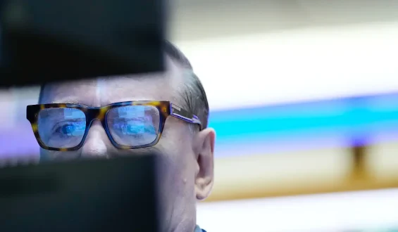 Sinkende Ölpreise beleben Wall Street zum Ende der Woche