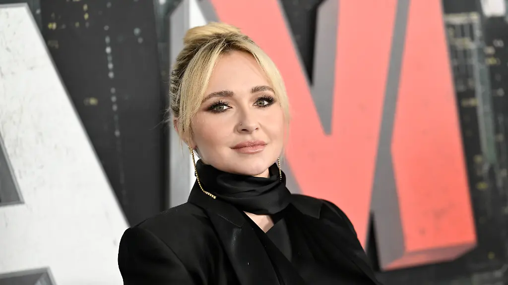 Familie und Promis verabschieden sich von Hayden Panettiere