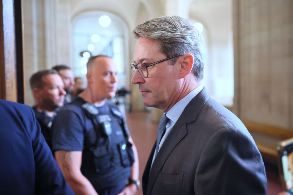 Scheuer vor Gericht wegen Pkw-Maut-Affäre