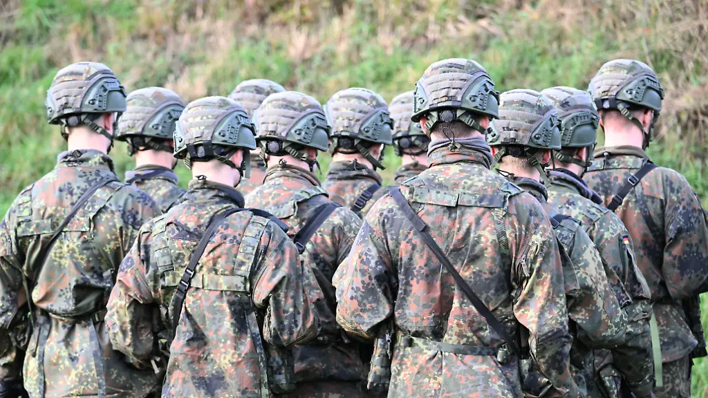Pflicht-Musterungen für Wehrdienst starten 2027