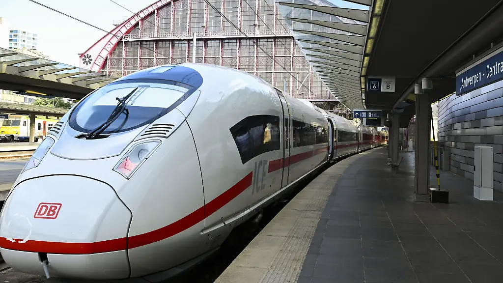 Pünktlichkeit der Deutschen Bahn im August beeinträchtigt