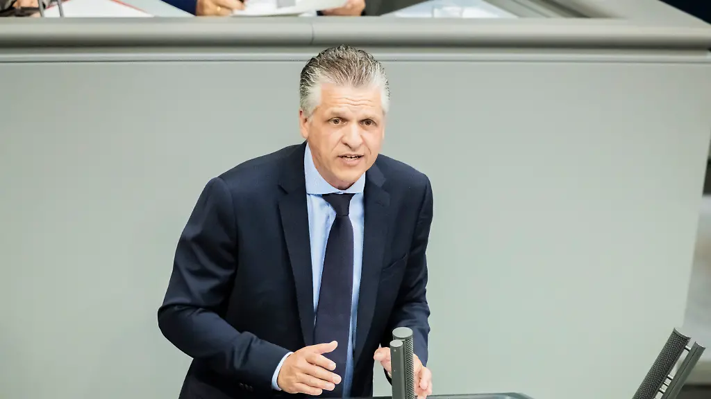 Forderung nach kürzerer Übergangsfrist bei Rentenreform