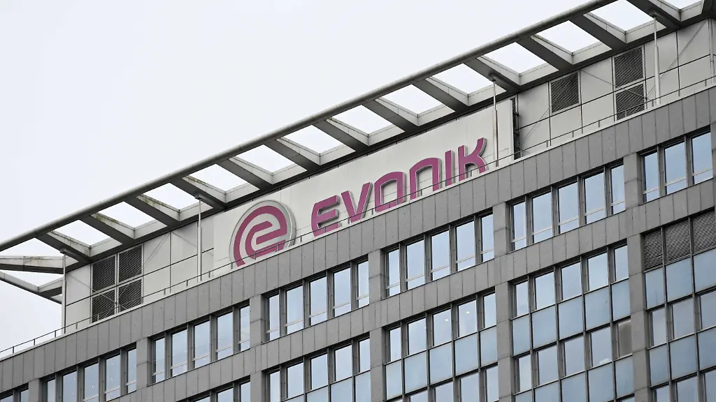 Evonik weist erste Übernahmeofferte von BASF ab