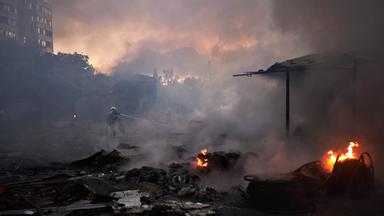 Russische Angriffe auf die Ukraine und mögliche Friedensgespräche