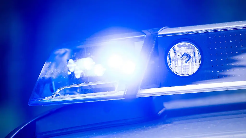 Motorradfahrer nach 19 Stunden im Straßengraben gerettet