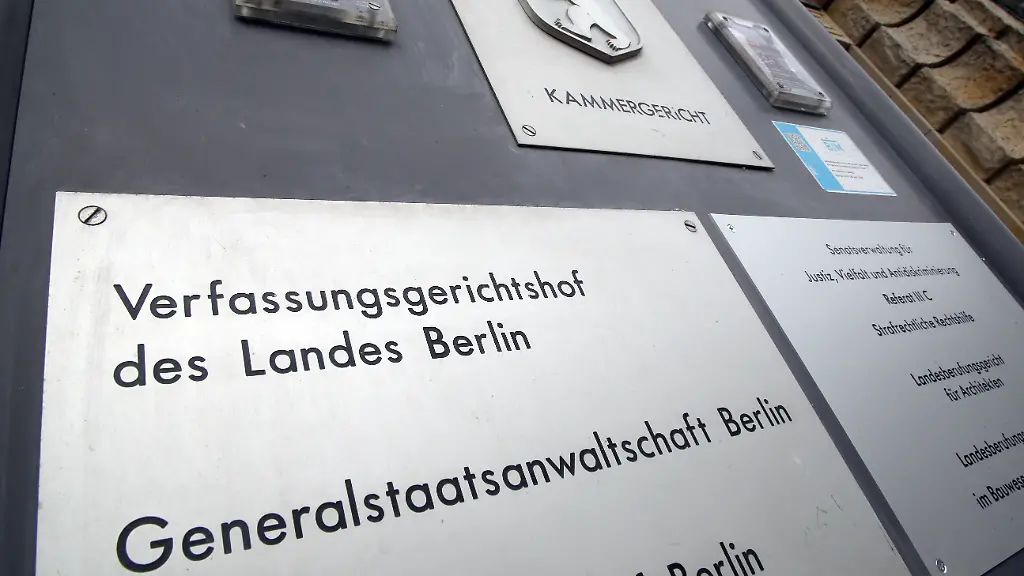 Prozess gegen IS-Rückkehrerin in Berlin eröffnet