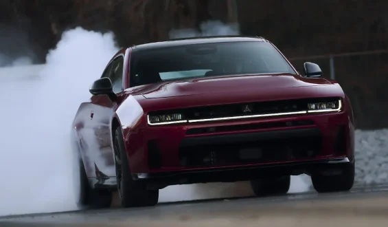 Der neue Dodge Charger als Botschafter der USA