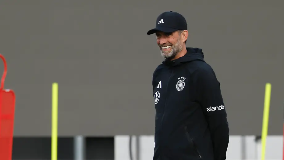 DFB-Frischlinge beeindrucken von Jürgen Klopps Ausstrahlung