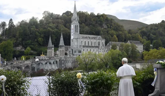 Papstbesuch in Frankreich: Begeisterung und klare Botschaften