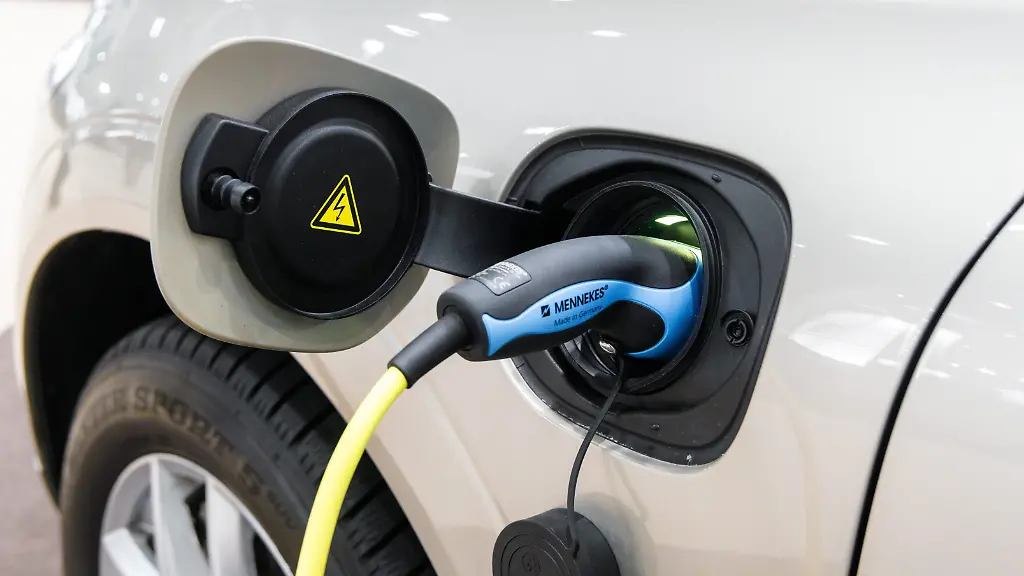 Umweltfreundlichkeit von Plug-in-Hybridautos in Frage gestellt