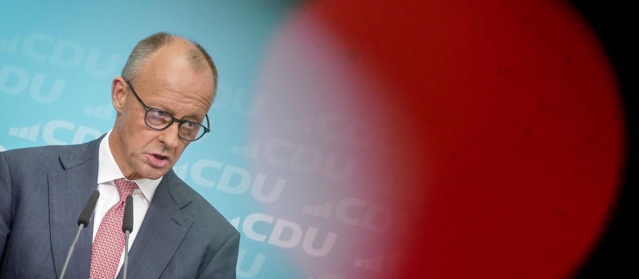 Kritik und Lob für Kanzler Merz nach Äußerungen zum dualen Krankenversicherungssystem