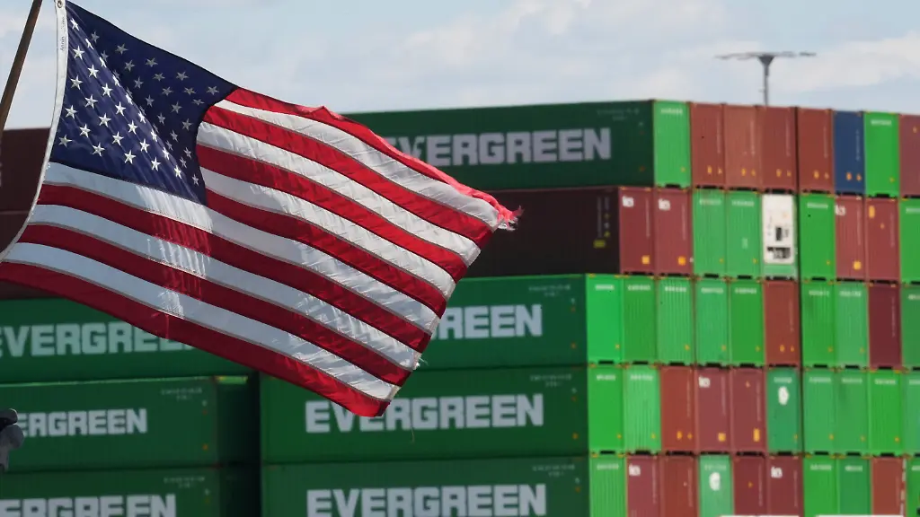 EU-Kommissar zu Herausforderungen des Zoll-Abkommens mit den USA