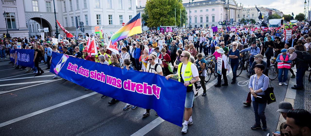 Zehntausende protestieren in Deutschland gegen Rechtsextremismus