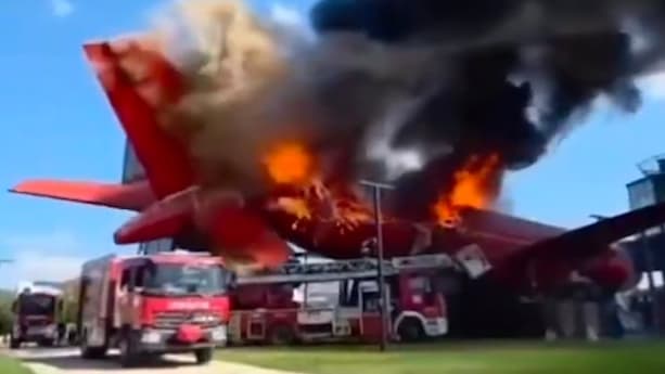 Feuer im Luftfahrtpark in der Türkei