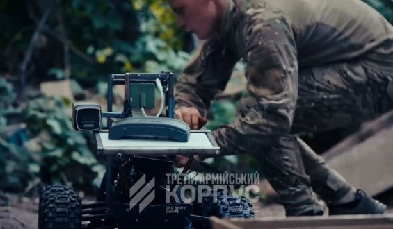 Neue Taktik gegen Putins Truppen: Kamikaze-Roboter rollen hinter russische Linien