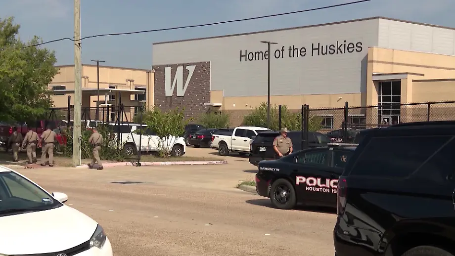 Abgeriegelte Highschool nach Schüssen eines 17-Jährigen in Texas