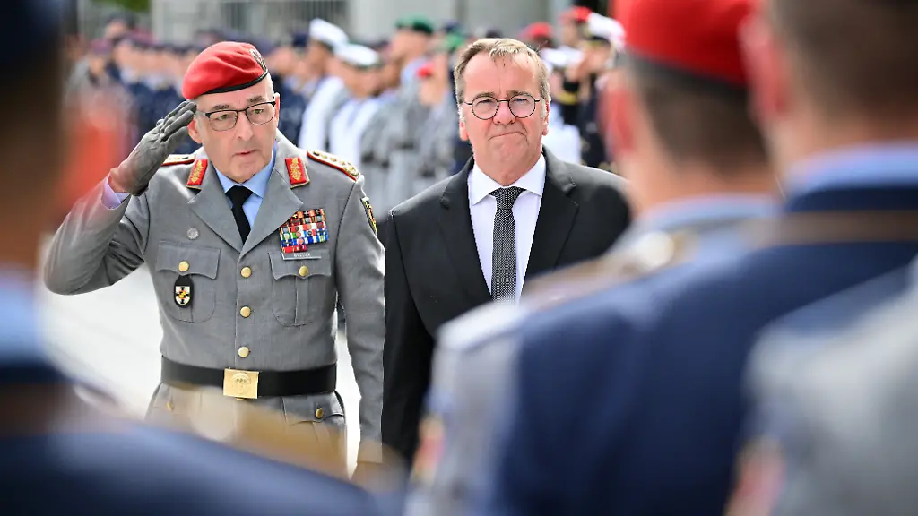 Generalinspekteur Breuer wechselt zu Nato – Diskussion über Nachfolger