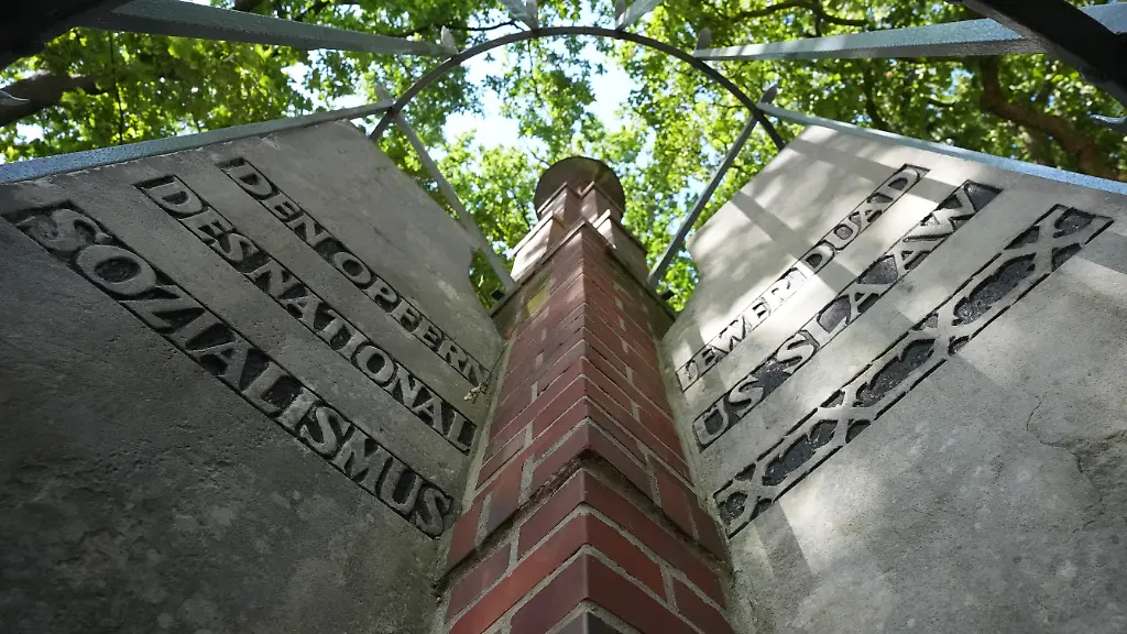 Gedenken an NS-Opfer: Ein Mahnmal vereint Vergangenheit und Gegenwart