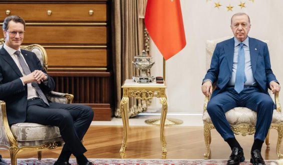 Nordrhein-Westfalens Ministerpräsident Wüst besucht Türkei zum Jubiläum des Gastarbeiter-Abkommens