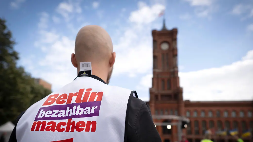 Historischer Wahlsieg der Berliner Linken trotz Herausforderungen