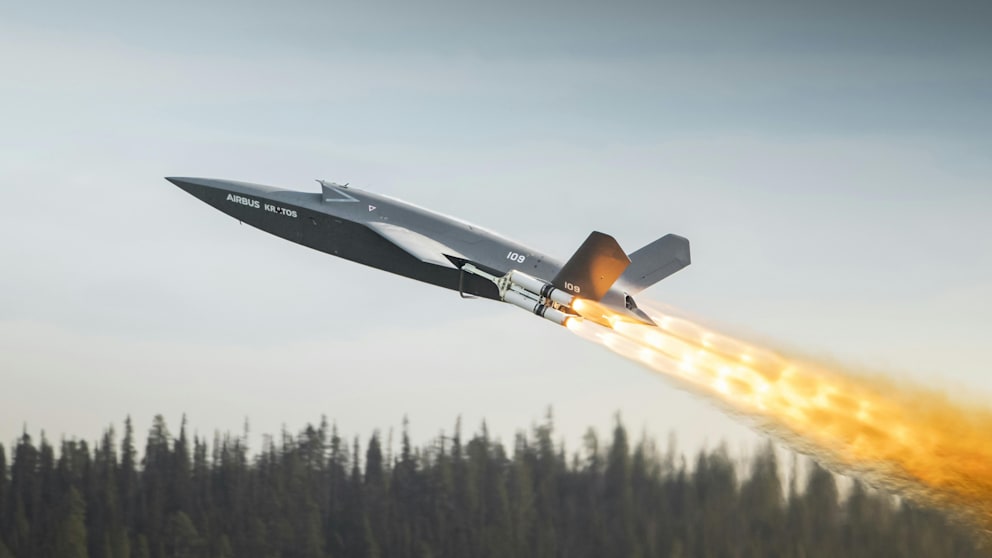 Erster Testflug: Unbemannte Kampfdrohne „Valkyrie“ über Europa