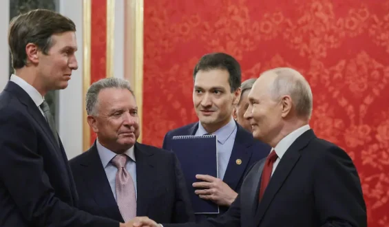 Ukraine-Friedensgespräche und Öl-Deal für Russland