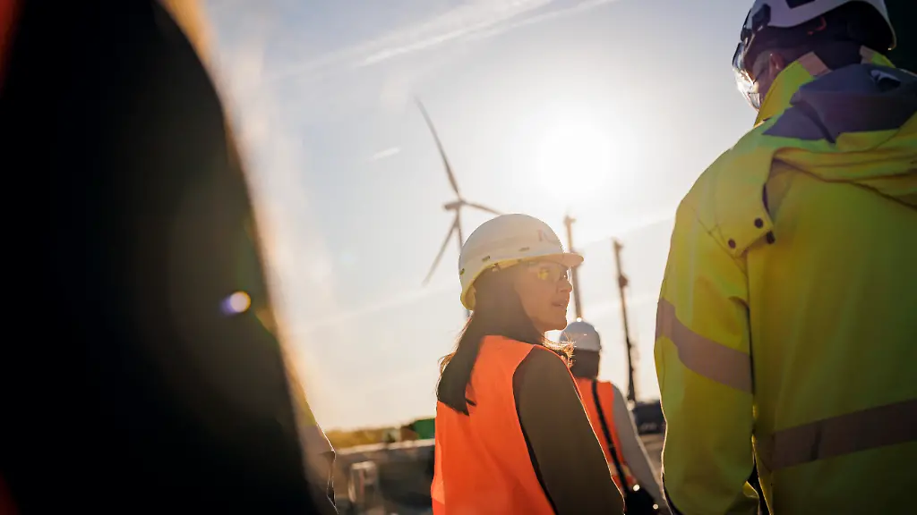 Reiche steht hinter Energiewende und Gasreserven