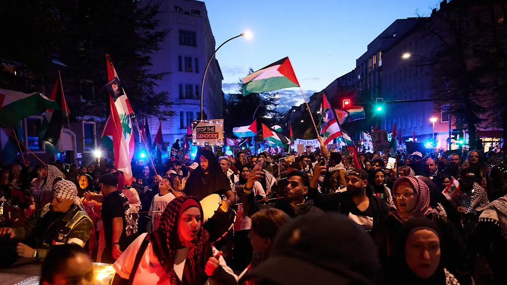 Pro-palästinensische Demonstration in Berlin eskaliert teilweise