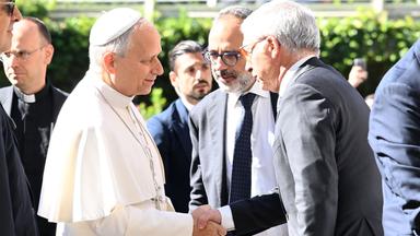 Papst Leo XIV. im Krankenhaus für geplante Lungenoperation