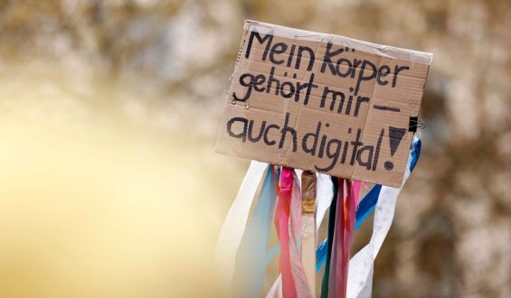 Gesetz gegen digitale Gewalt: Neue Maßnahmen des Bundeskabinetts