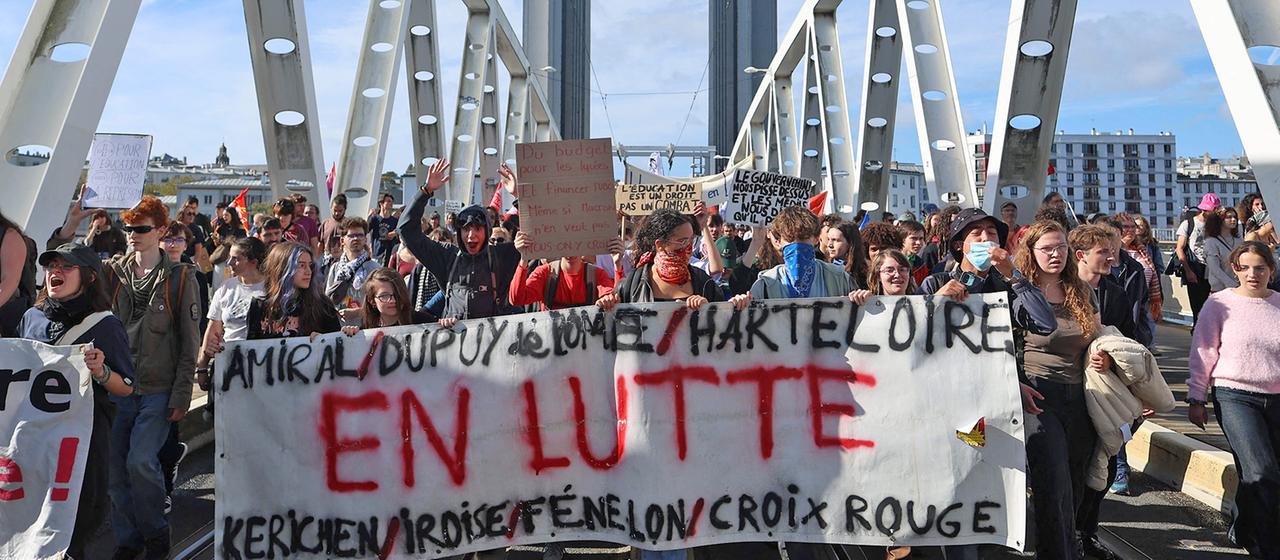 Proteste für bessere Lernbedingungen: Frankreich in Aufruhr