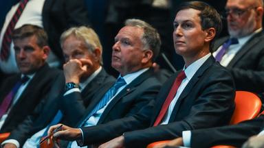 US-Unterhändler und Ukraine-Delegation beraten über Kriegsende