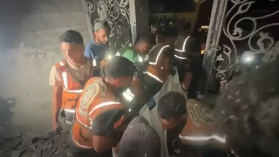 Israelischer Luftangriff Tötet Fünf Menschen in Gaza