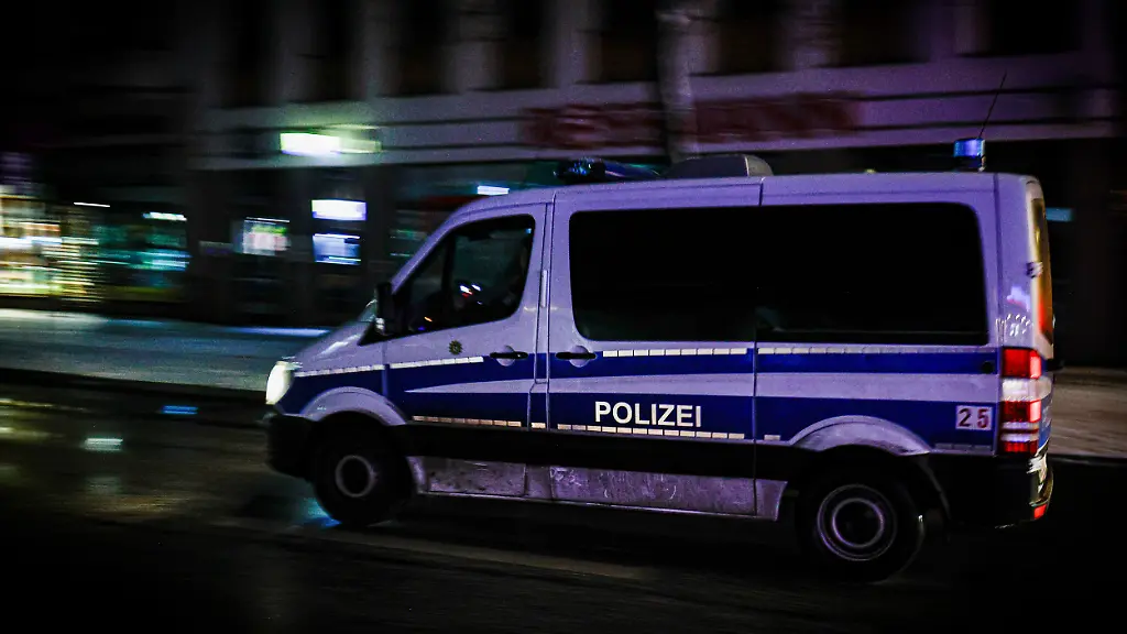 Polizeirazzia gegen Prüfungsbetrüger in Niedersachsen