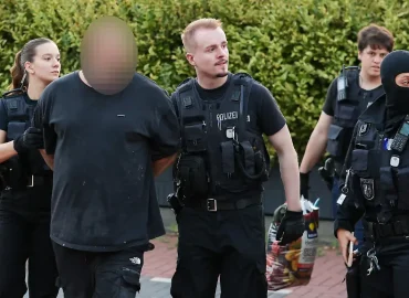 Polizist und Stadt-Mitarbeiter bei „Hells Angels“-Razzia verdächtigt