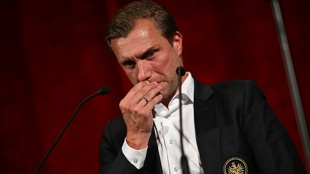Krösche verkündet Abschied bei Eintracht Frankfurt