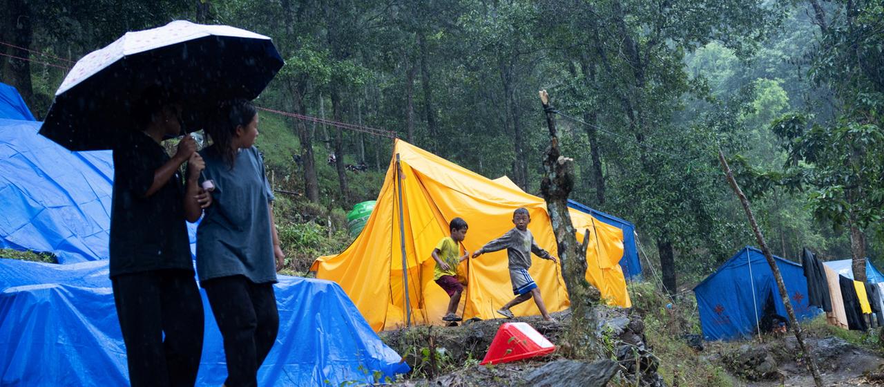 Die Lage der Flut-Überlebenden in Nepal