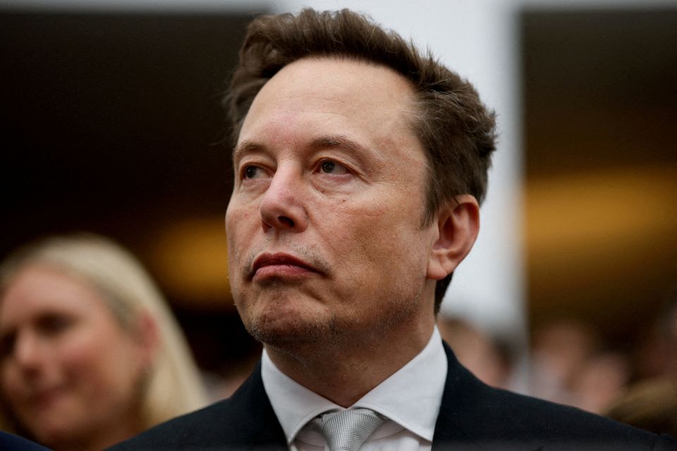 Elon Musk und die Satellitenkommunikation in der Ukraine