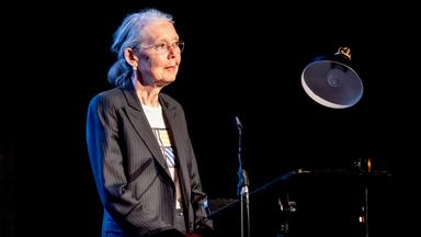 Anne Carson: Die Nobelpreisträgerin, die antike Mythen modern macht