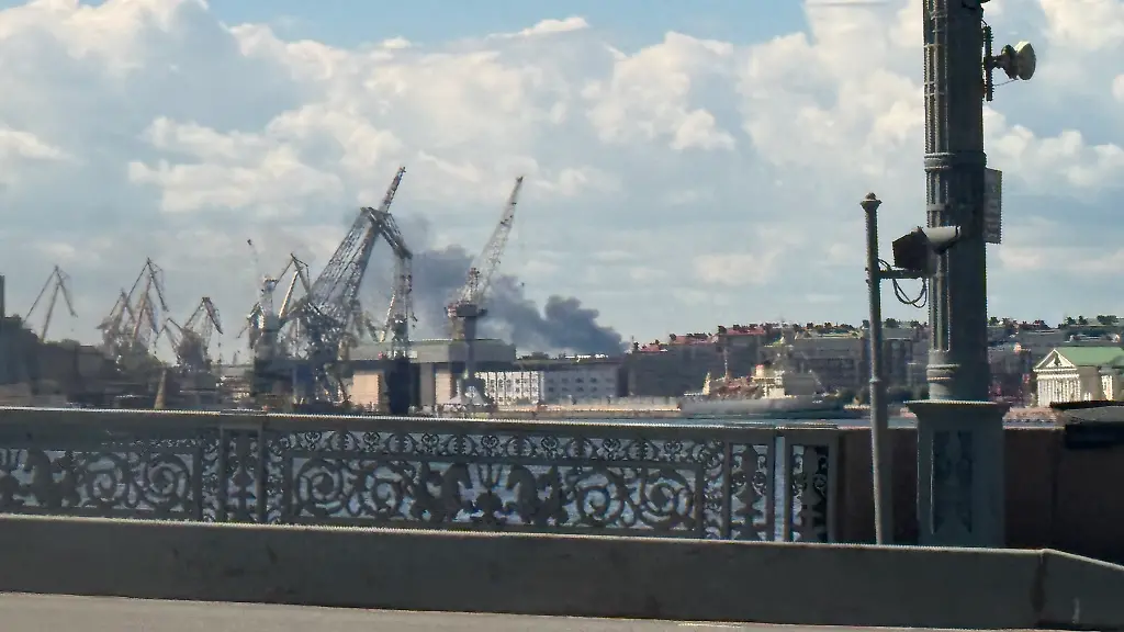 Ukraine greift St. Petersburg an: Ölterminal und Rechenzentrum betroffen