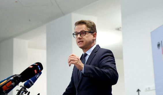 Pflegekommission soll Reformen vorschlagen
