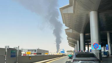Angriff auf Flughafen in Riad: Verletzte und Auswirkungen